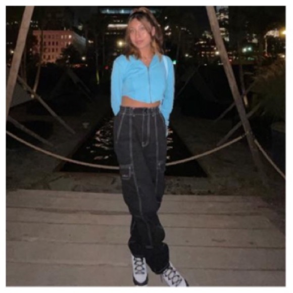 Urban outfitters aubrey Zip front - Picture 2 of 7